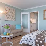 AD 6 - Ocean View (WHG 265) -